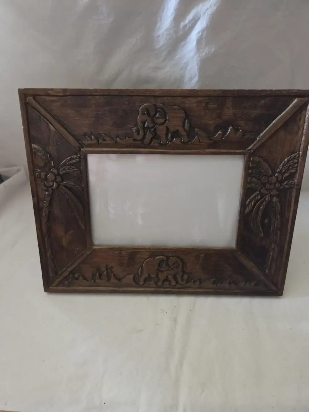 Wood Carved Picture Frame Hold 4 X 6 Photo Elephants An Palm Trees